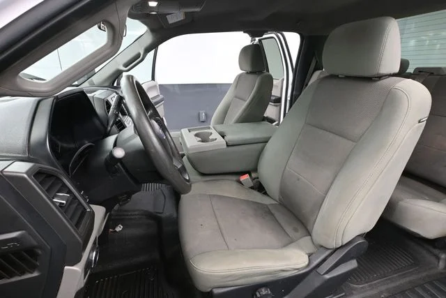 Used 2019 White Ford XL image 23