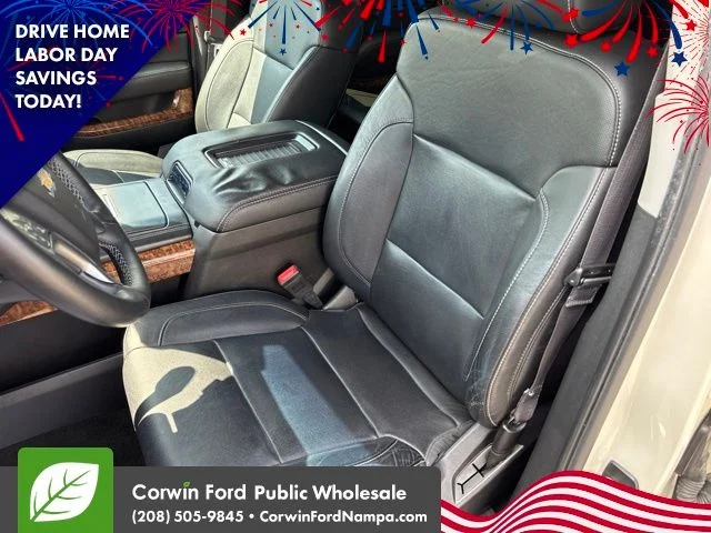 Used 2015 White Diamond Clearcoat Chevrolet  image 24
