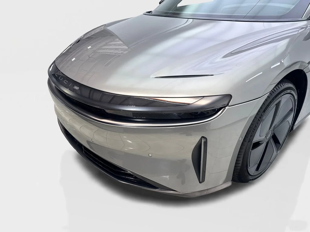 Used 2024 Silver Lucid Touring image 16