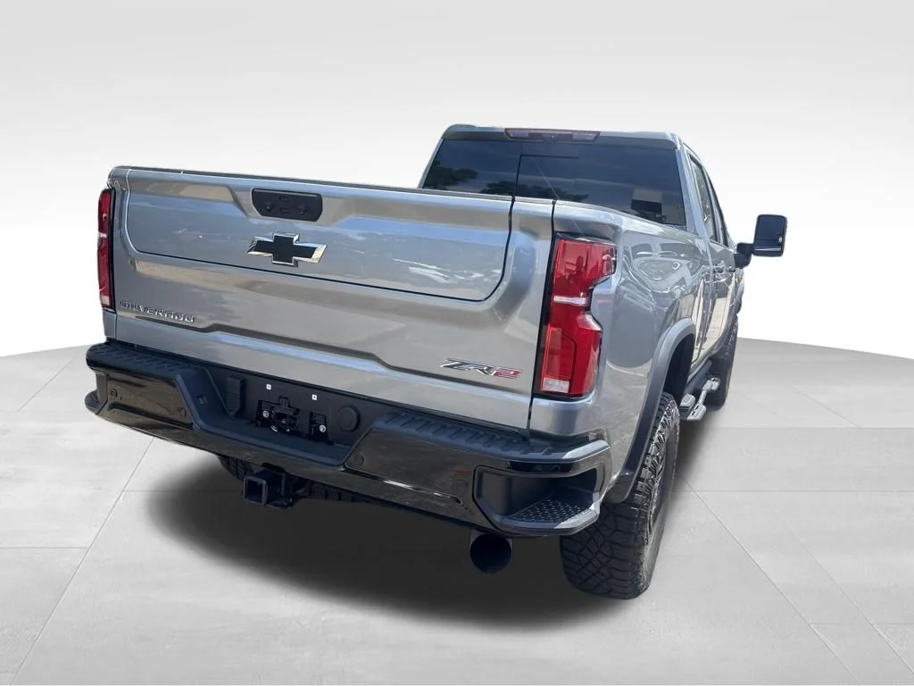 Used 2025 Gray Chevrolet ZR2 image 7
