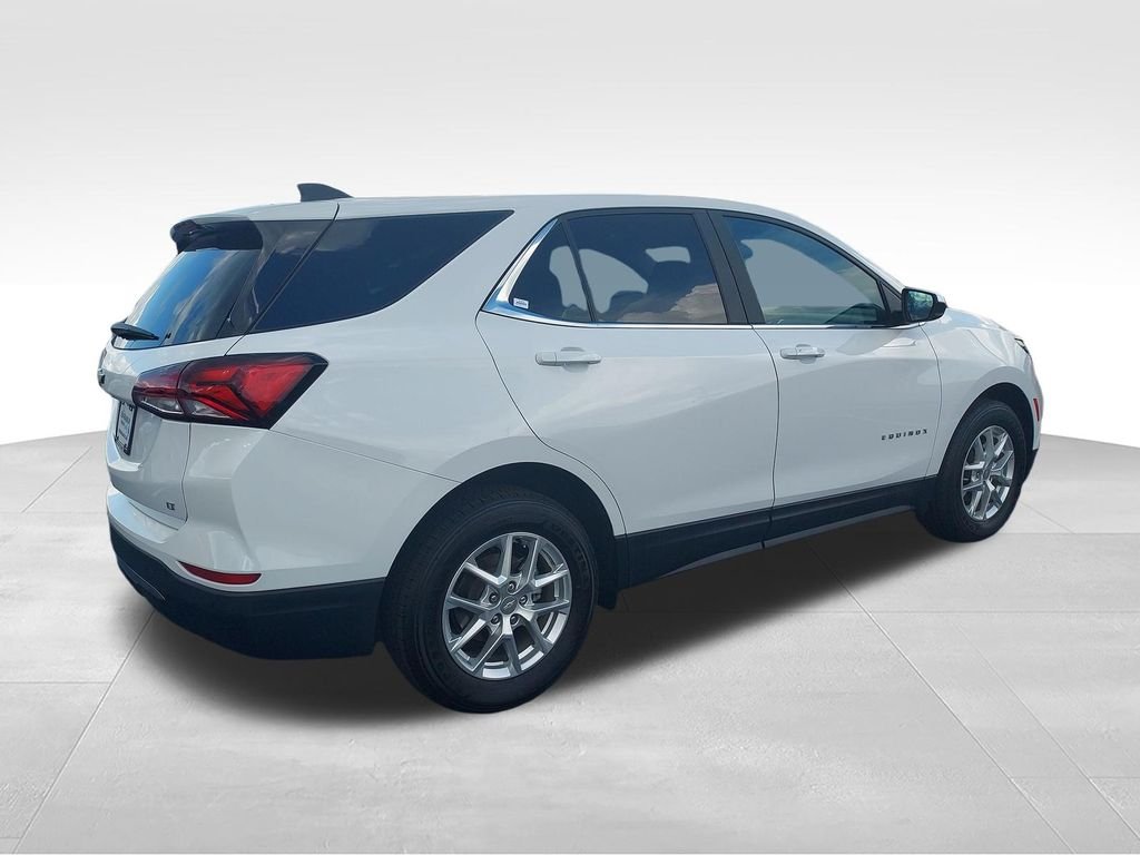 Used 2022 White Chevrolet LT image 5
