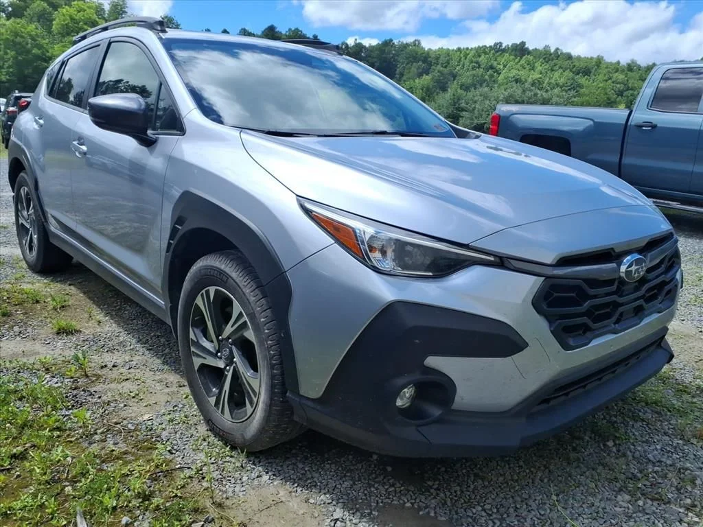 Used 2025 Silver Subaru Premium image 25