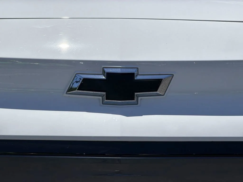 Used 2023 Summit White Chevrolet LT image 38