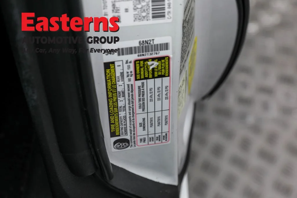Used 2020 White Toyota SR image 33