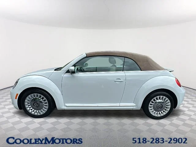 2015 Volkswagen Beetle 1.8T Conv. auto Classic PZEV's photo