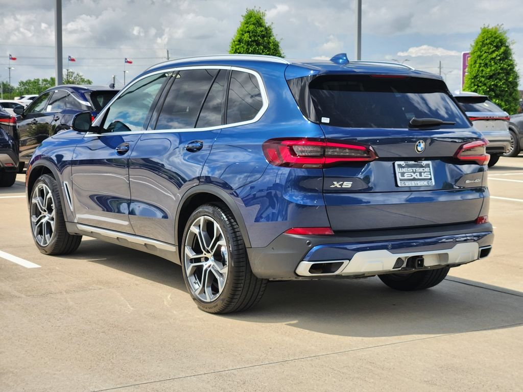 Used 2021 Blue Metallic BMW sDrive40i image 5