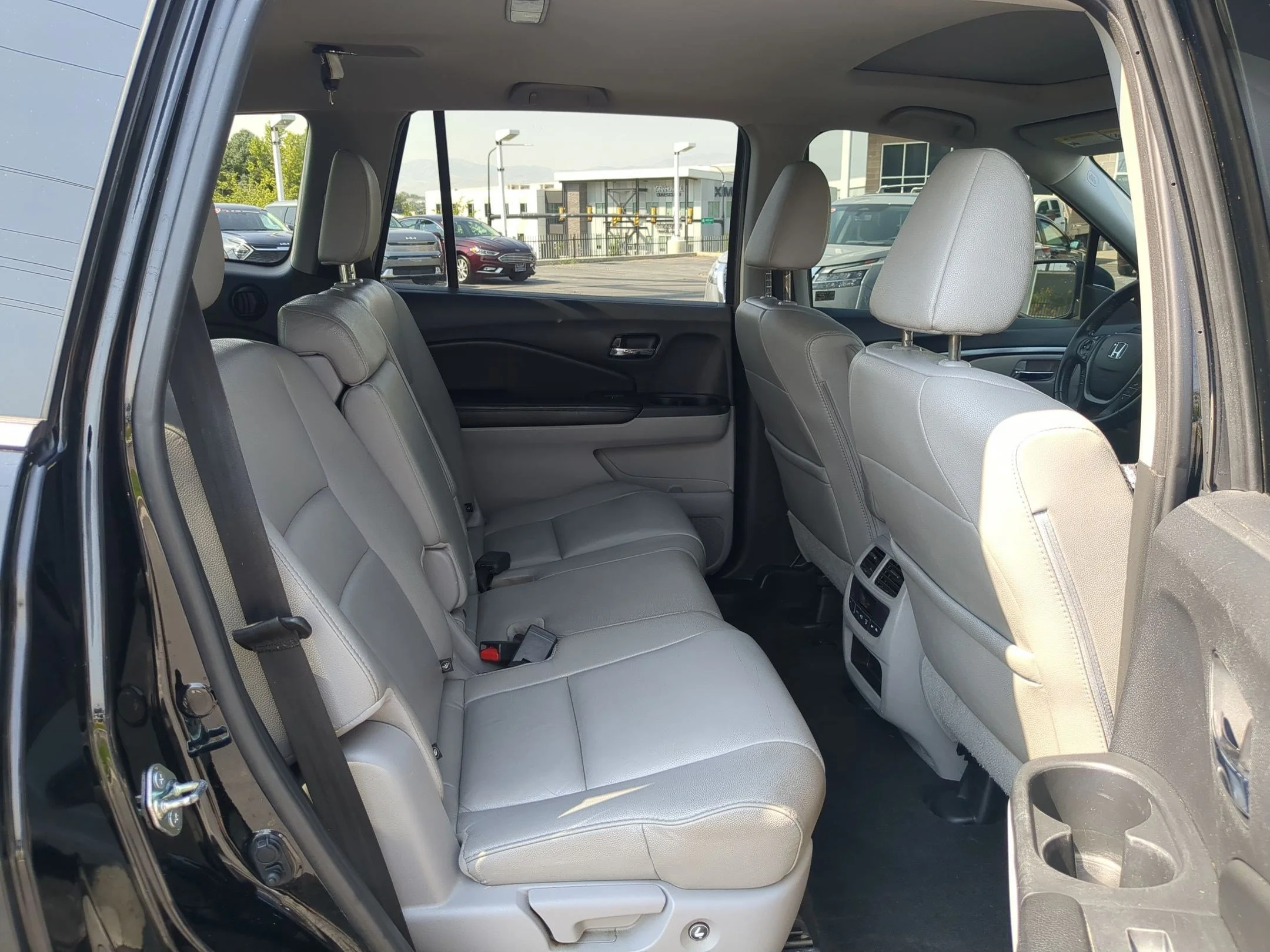 Used 2017 Modern Steel Metallic Honda EX-L image 25