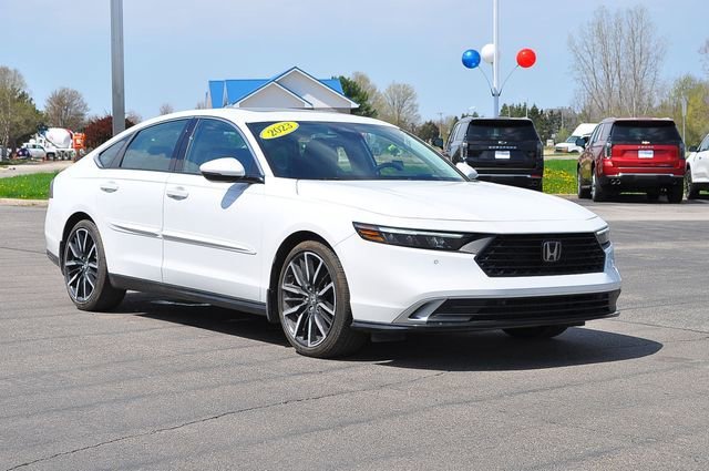 2023 Honda Accord Hybrid Touring's photo