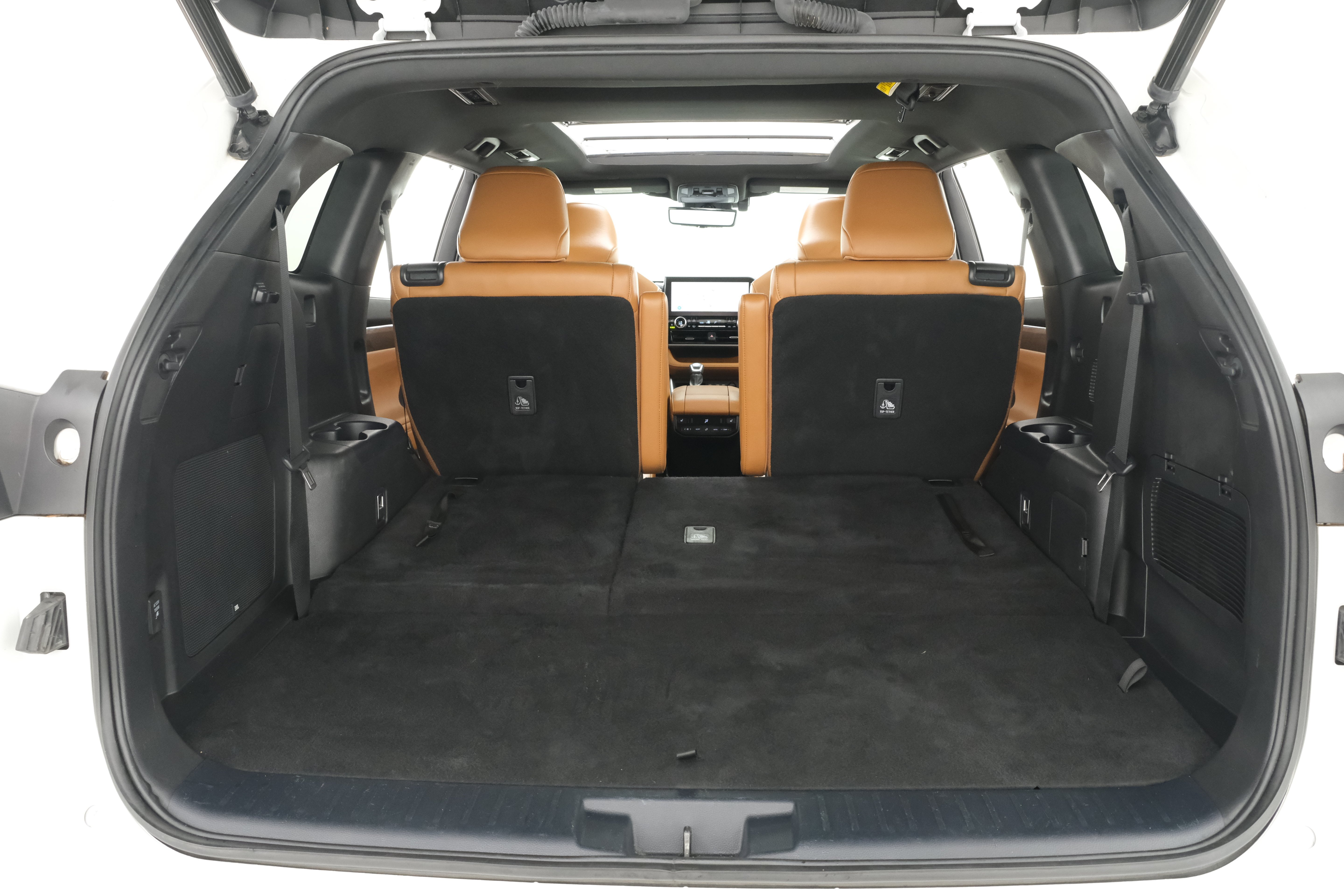 Used 2023 Wind Chill Pearl Toyota Platinum image 42