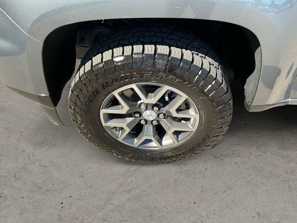 Certified Used 2022 Gray GMC AT4 w/Cloth image 13