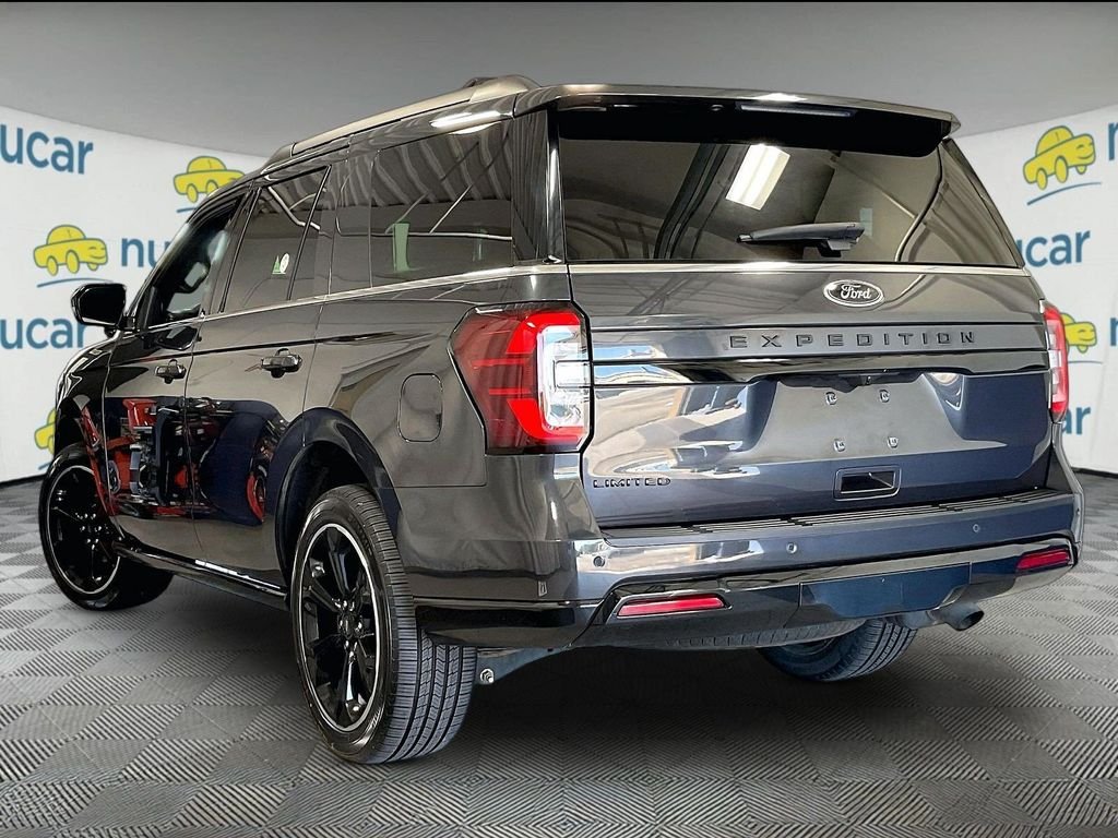 Used 2023 Gray Ford Limited image 4