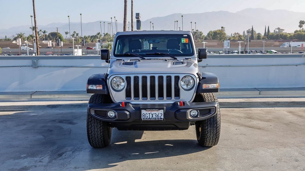 Used 2018 Billet Silver Metallic Jeep Rubicon image 3