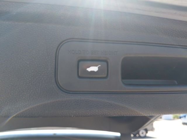 Used 2018 Silver Honda EX-L image 37