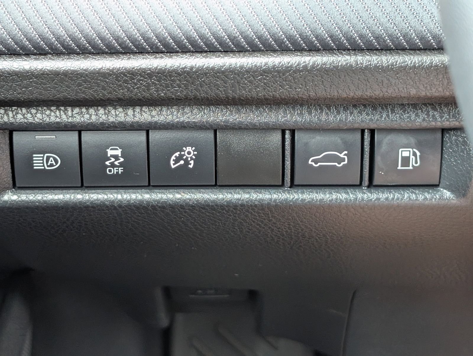 Used 2026 Metal Toyota SE image 21