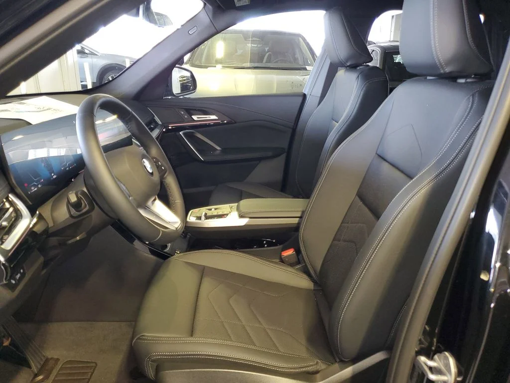Used 2026 Black BMW xDrive28i image 16