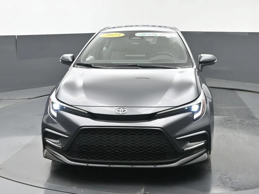 Used 2023  Toyota SE image 6