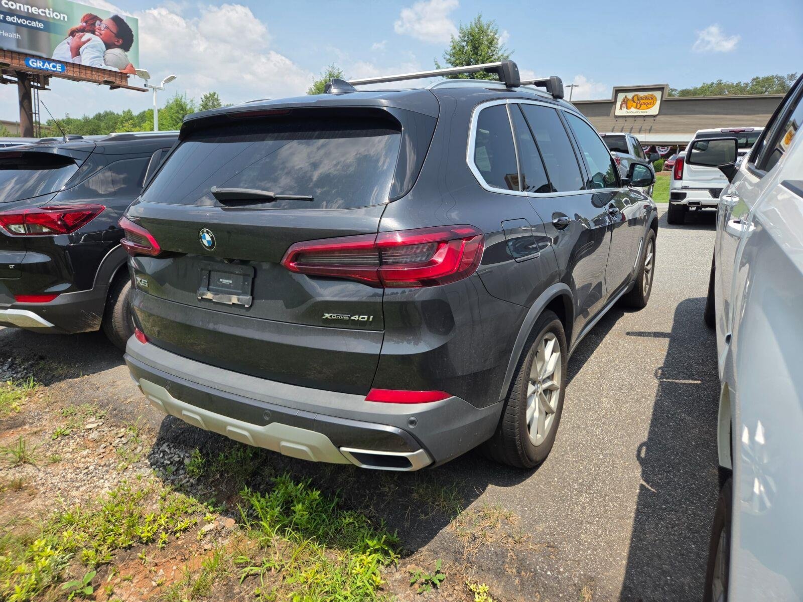 Used 2019 Grey BMW xDrive40i image 5