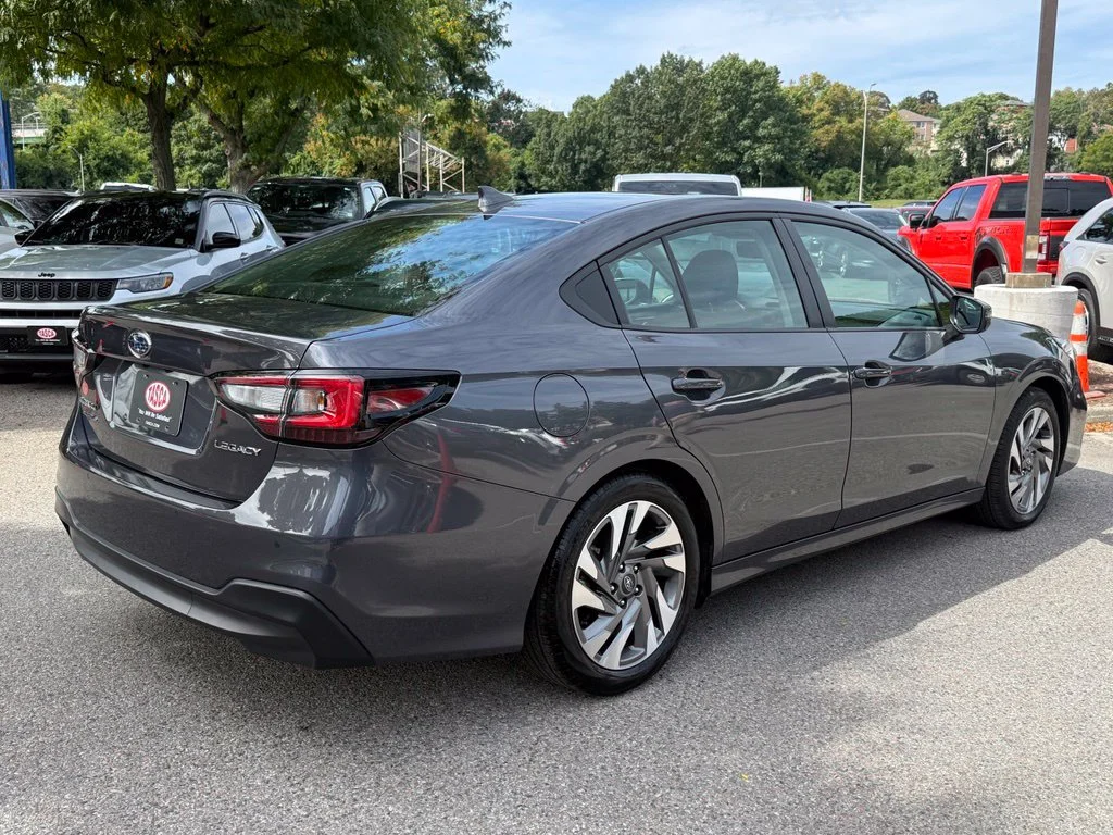 Used 2025 Magnetite Gray Metallic Subaru Limited image 10