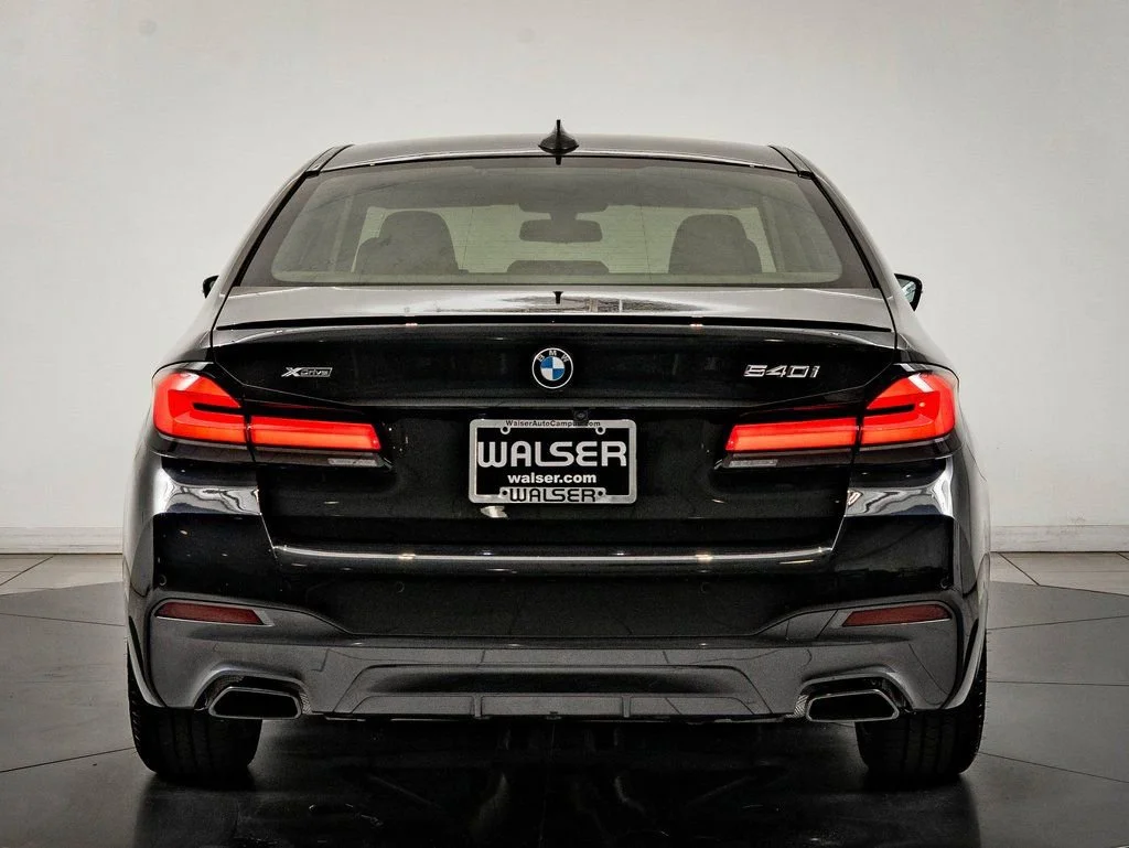 Used 2023 Black Sapphire Metallic BMW 540i xDrive image 7