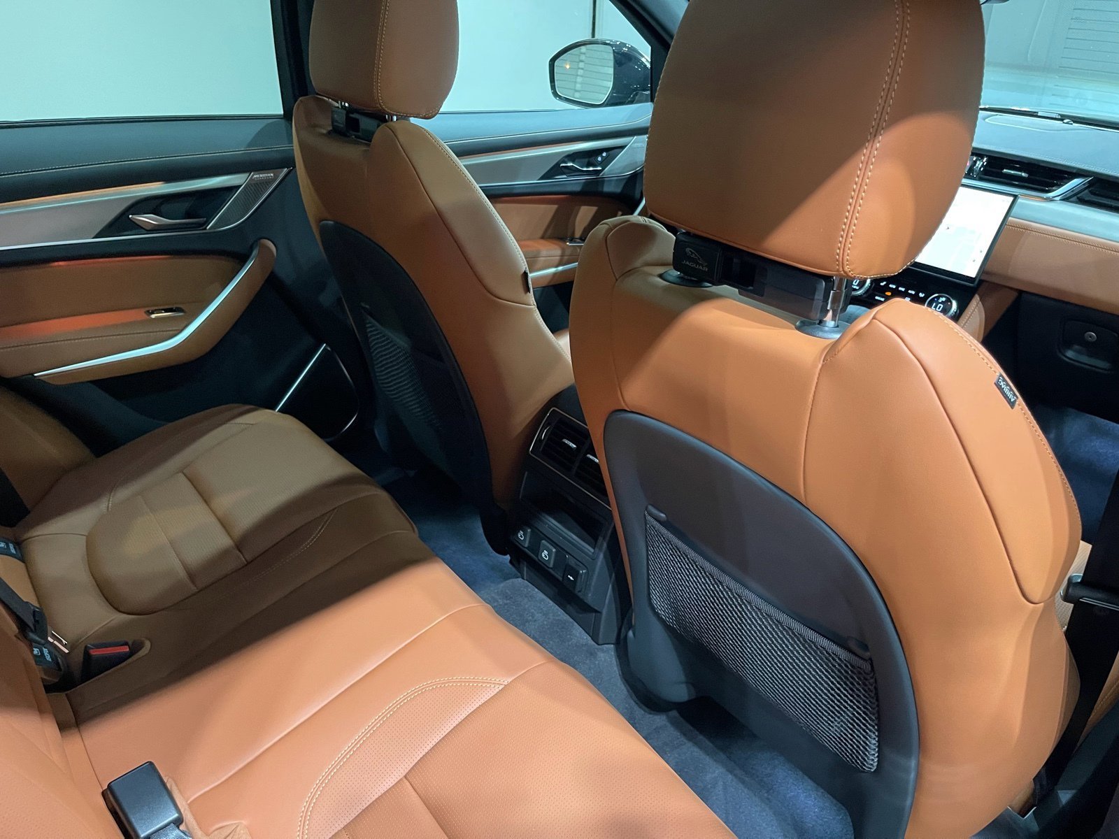 2026 Jaguar F-Pace R-Dynamic S - Photo 22