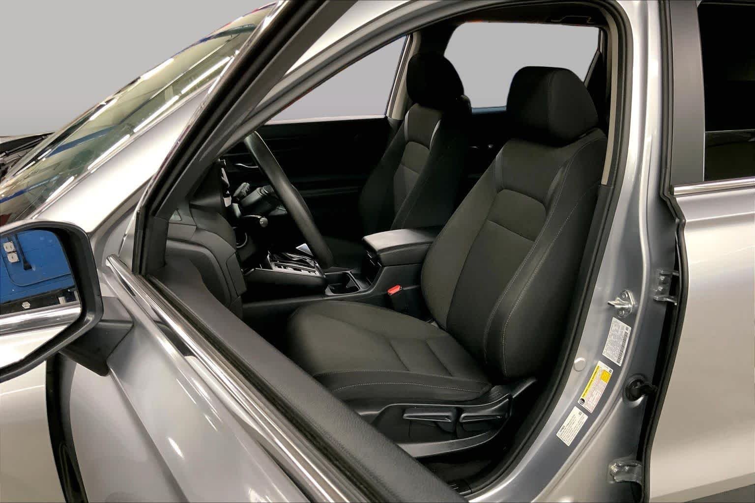 Used 2024 Lunar Silver Metallic Honda LX image 9