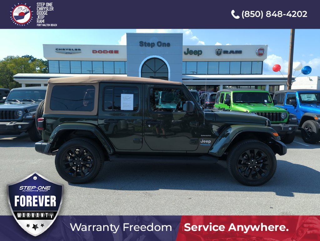 Used 2022 Green Jeep Unlimited Sahara 4xe image 7