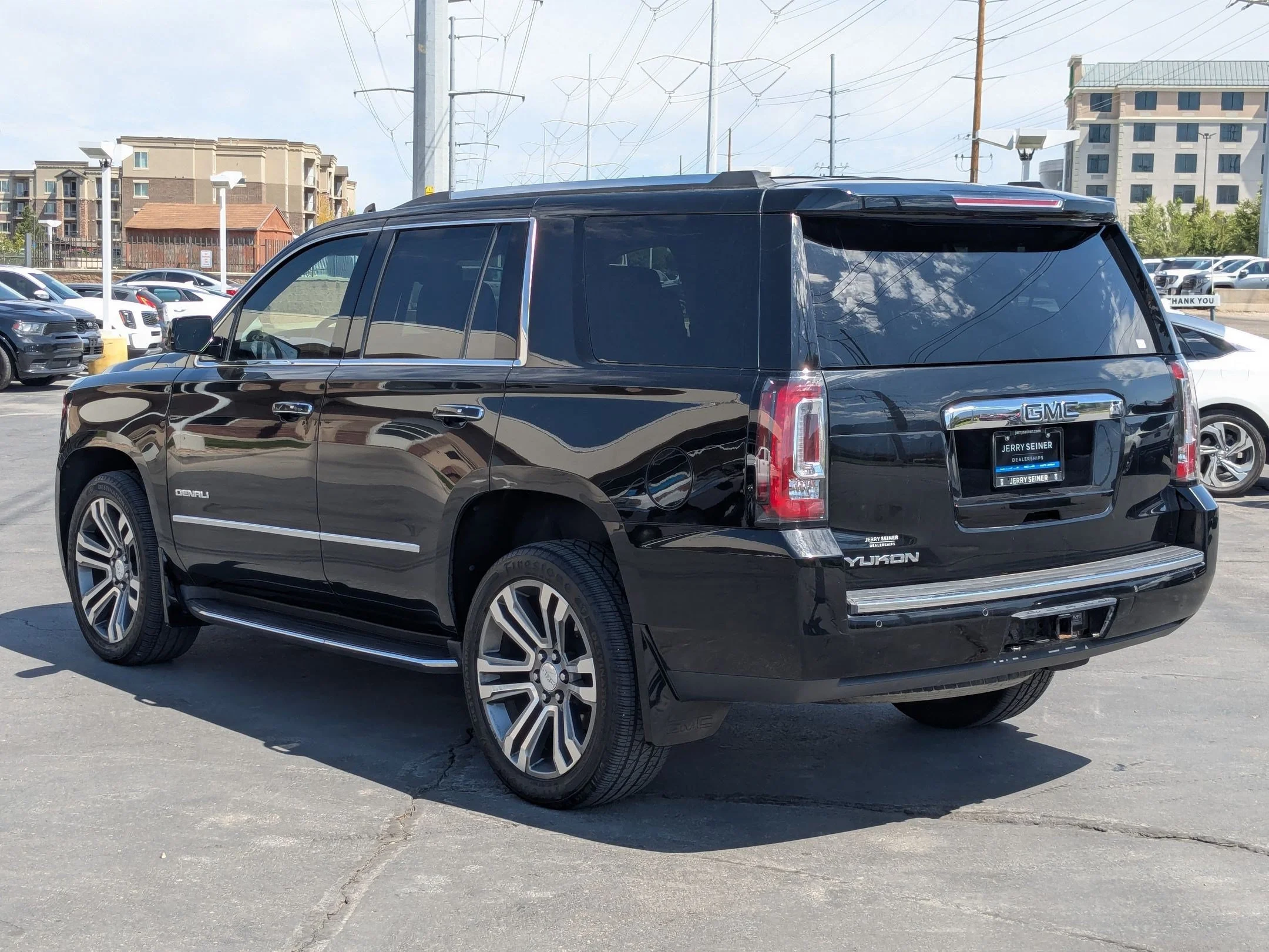 Used 2017 Onyx Black GMC Denali image 3