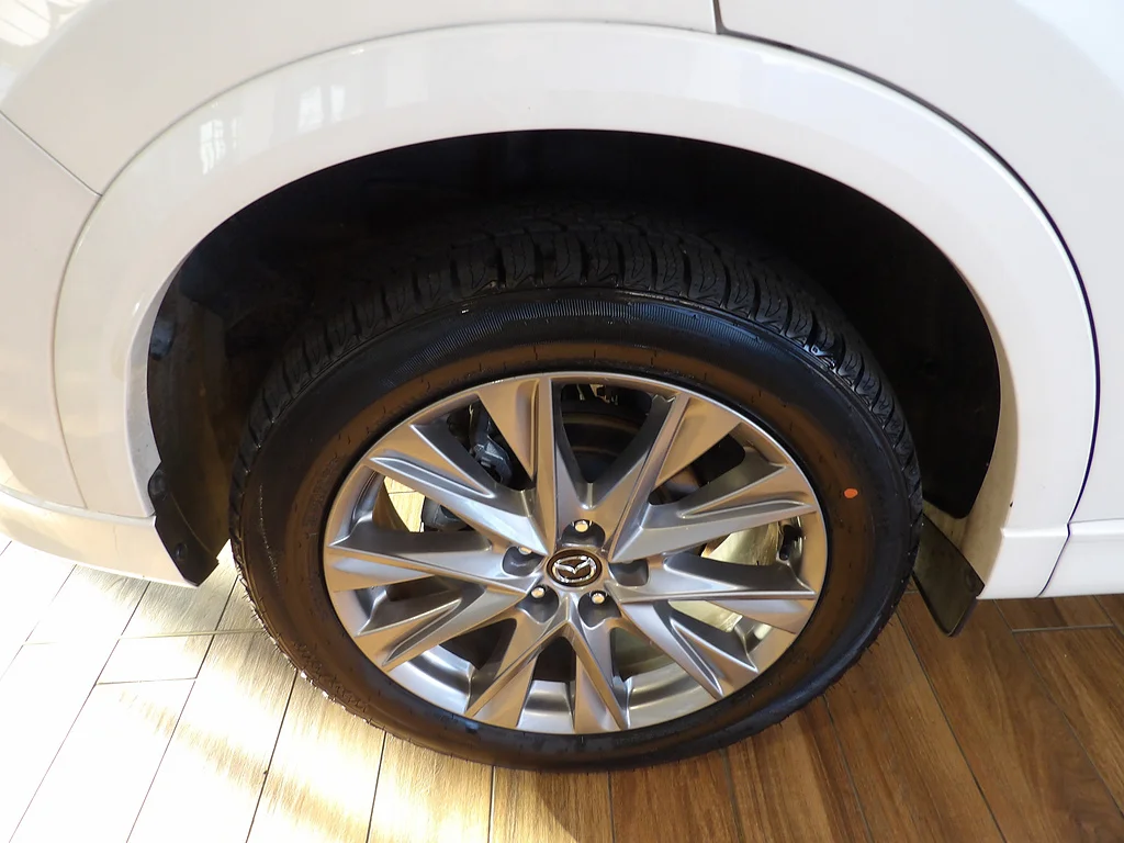 Certified Used 2024 Rhodium White Metallic Mazda 2.5 S Premium image 5