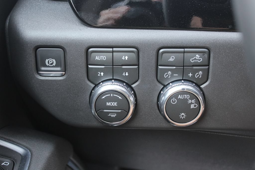 2026 GMC Sierra 1500 SLE - Photo 17