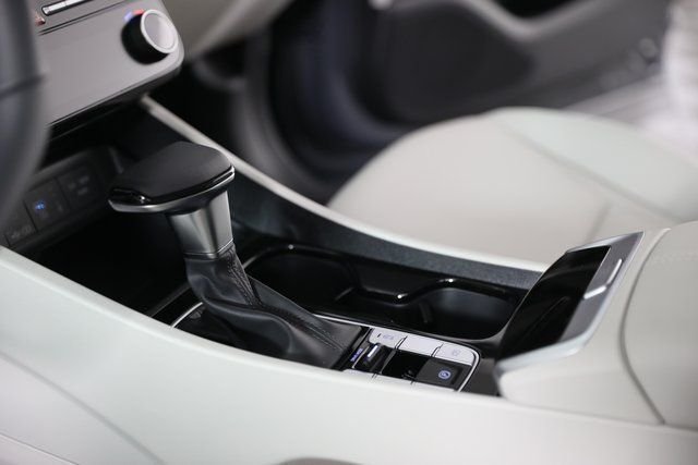 Used 2026 Gray Hyundai SEL Premium image 15