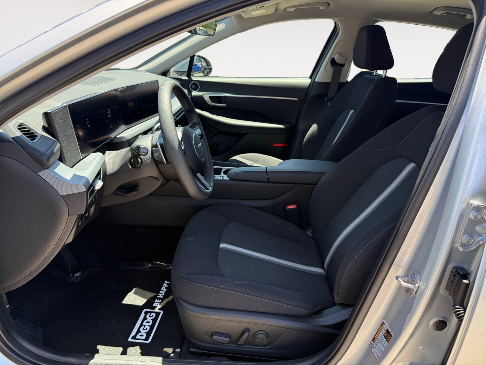Certified Used 2024 Aero Silver Hyundai SEL image 10