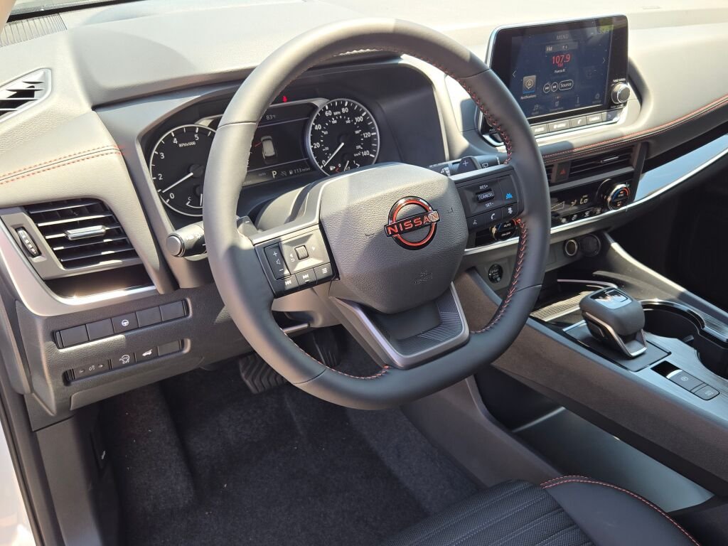 New 2026 Everest White Pearl TriCoat Nissan Rock Creek® image 25