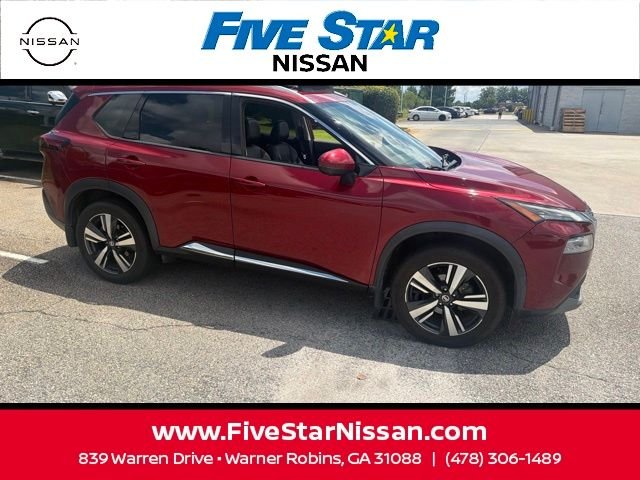 Used 2021 Red Nissan SL image 4
