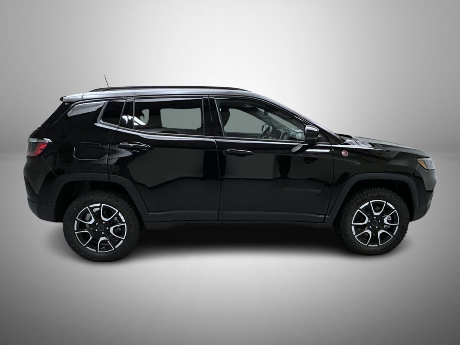 New 2026 Diamond Black Crystal Pearl-Coat Exterior Paint Jeep Trailhawk image 4