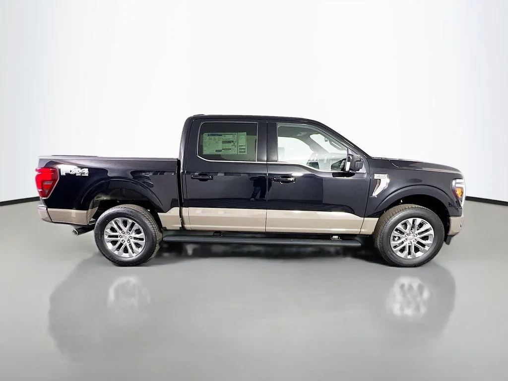 New 2026 Agate Black Metallic Ford King Ranch image 18