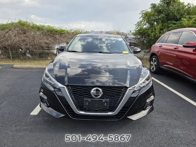 Used 2019 Black Nissan 2.5 SL image 2