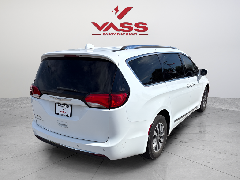 Used 2020 White Chrysler Touring L Plus image 5