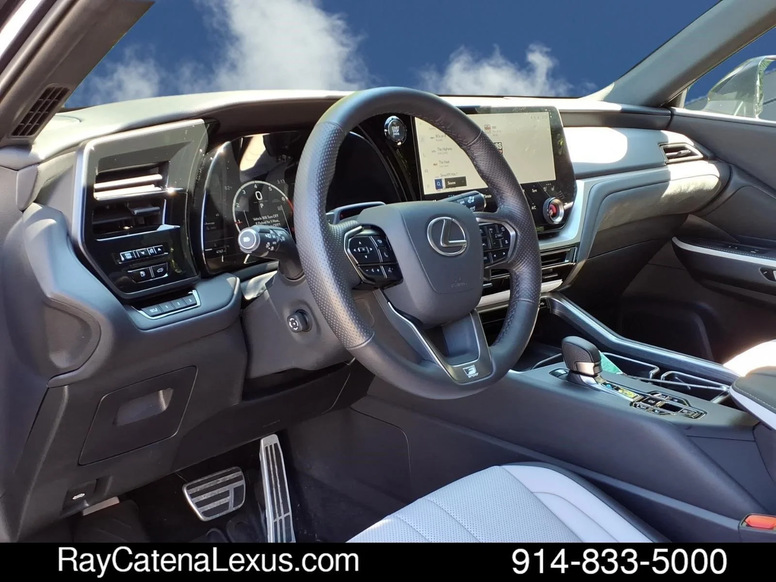 Certified Used 2025 Mica Lexus 4D Sport Utility image 9