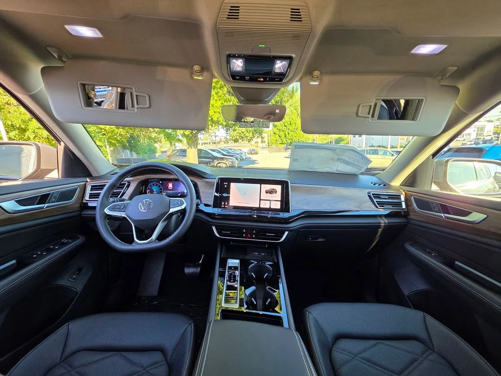 New 2026 Pure Gray Volkswagen 2.0T SE w/Technology image 28