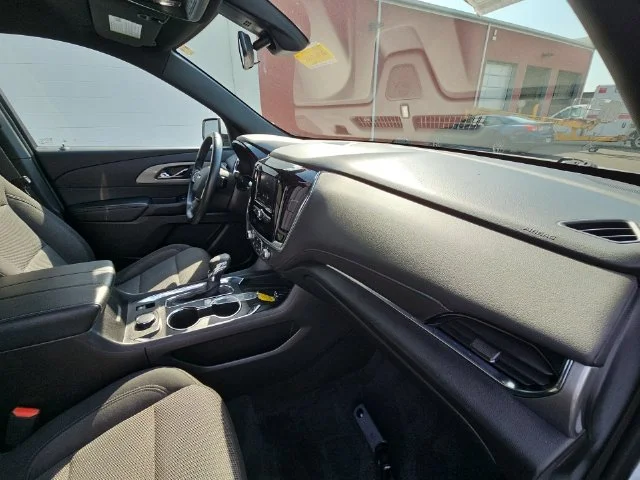 Used 2023 White Chevrolet LT image 38