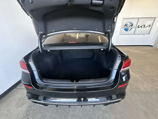 Used 2019 Black Kia S image 22