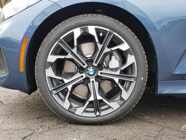 New 2026 Arctic Race Blue metallic BMW 330i xDrive image 27