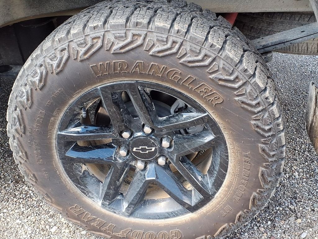 Used 2024 Gray Chevrolet Custom Trail Boss image 9