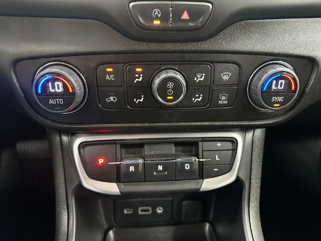 Used 2024 White GMC SLE image 24