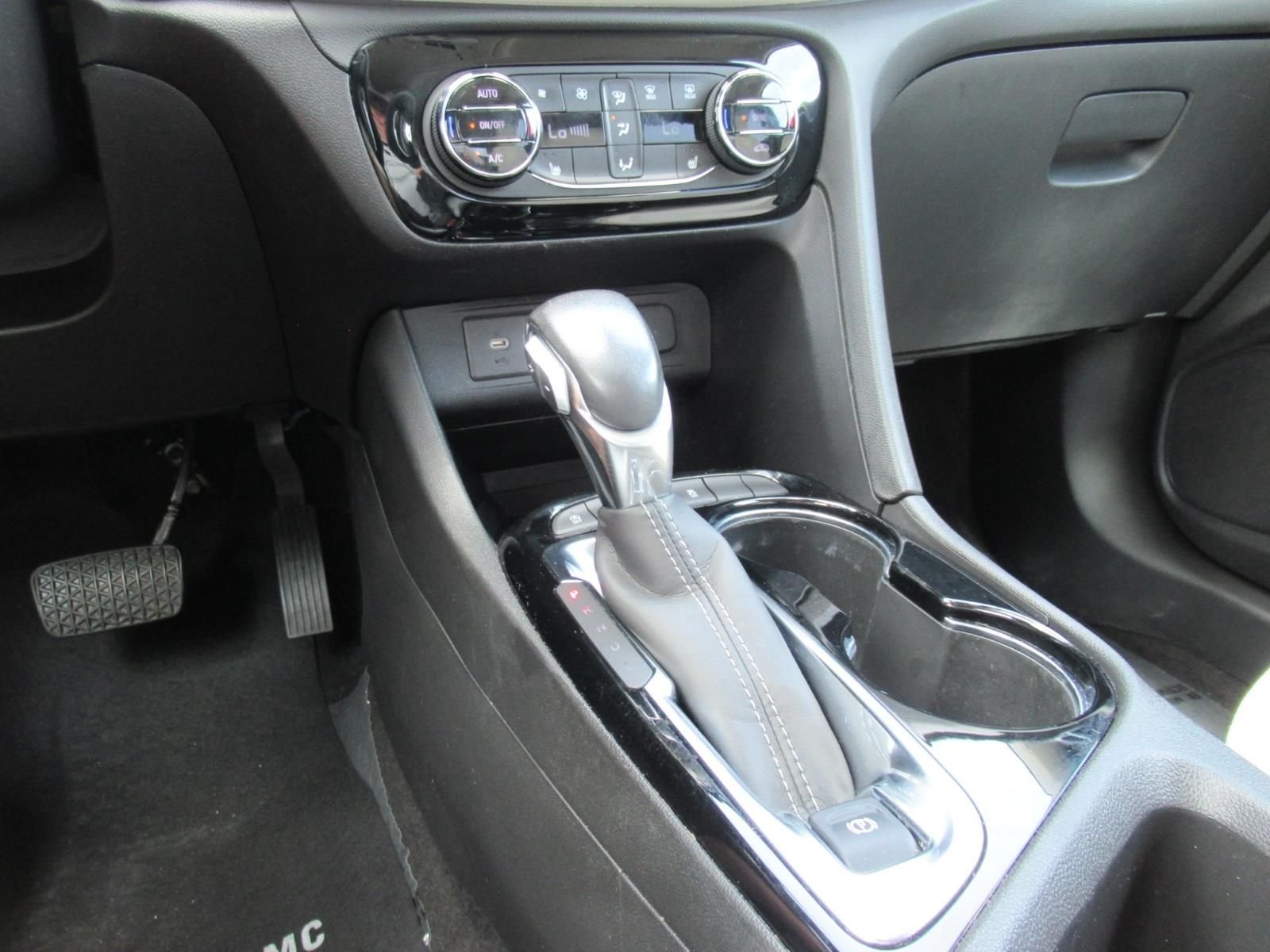 Used 2023 Gray Buick Select image 26
