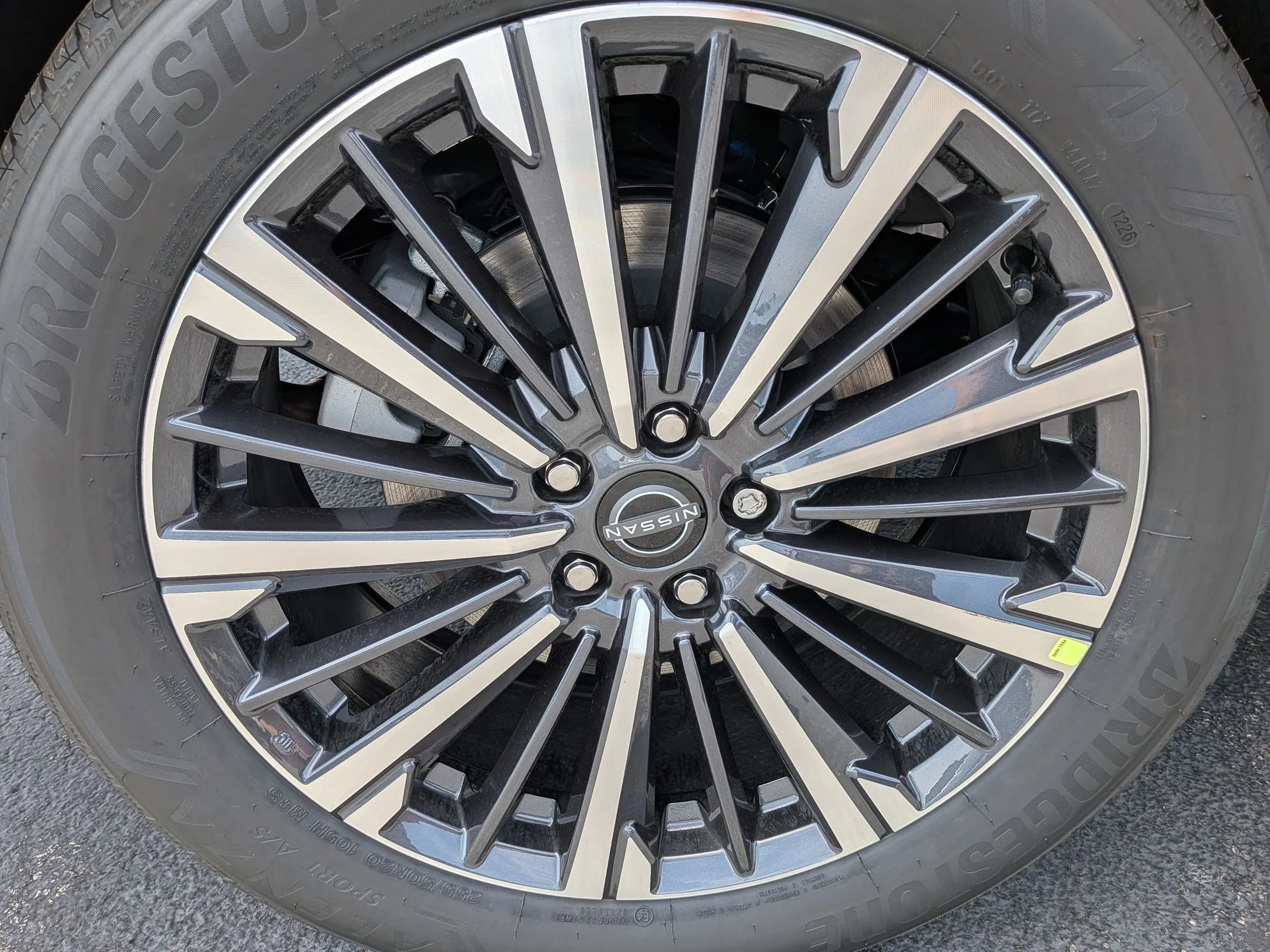 New 2026 Boulder Gray Pearl Nissan Platinum image 30