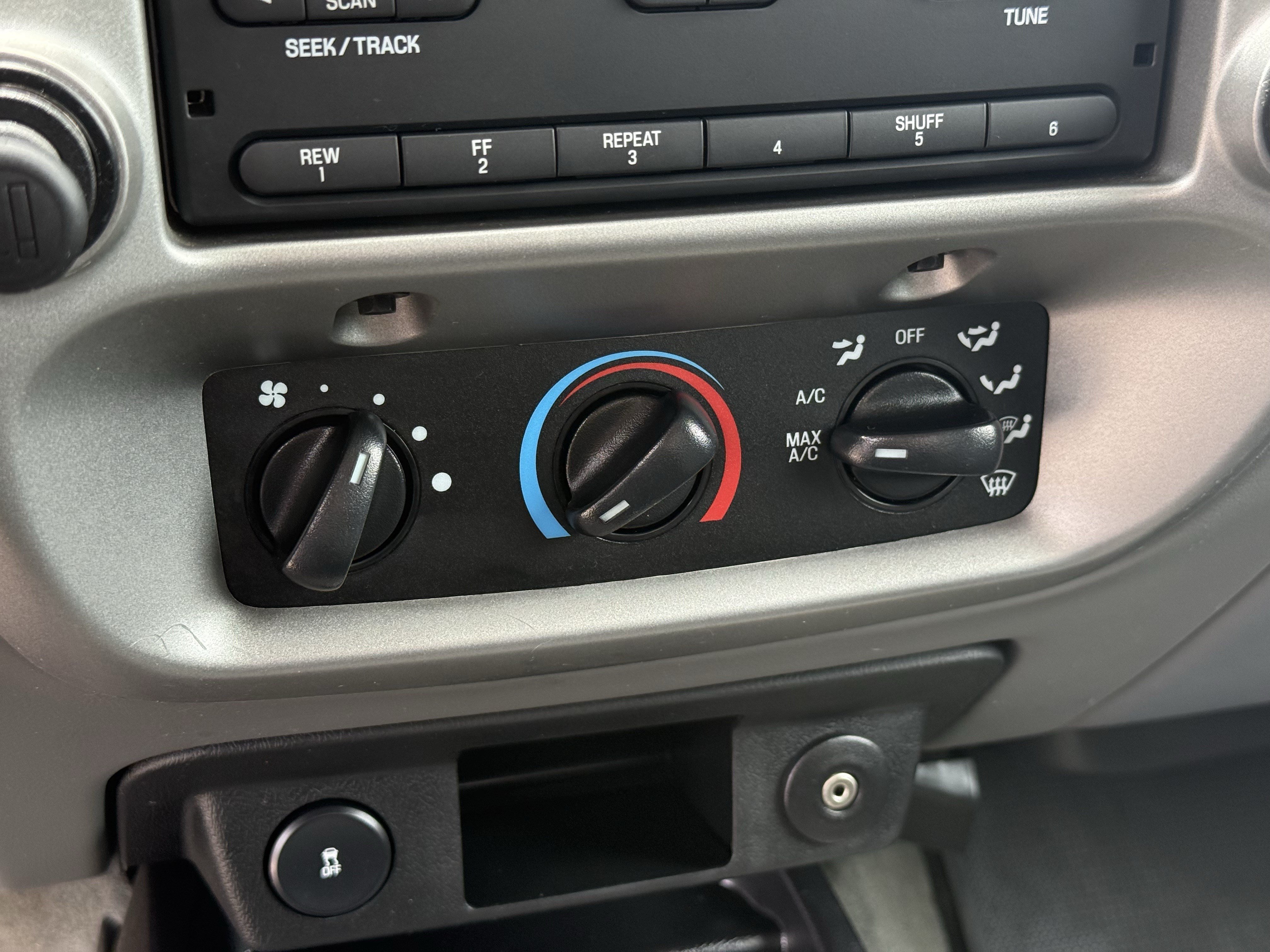 Used 2011 Dark Shadow Gray Metallic Ford XLT image 20