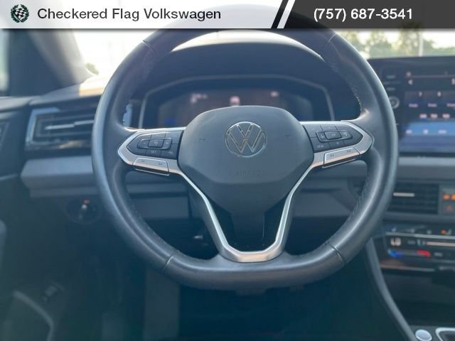 Used 2025 Platinum Gray Metallic Volkswagen 1.5T SE image 36