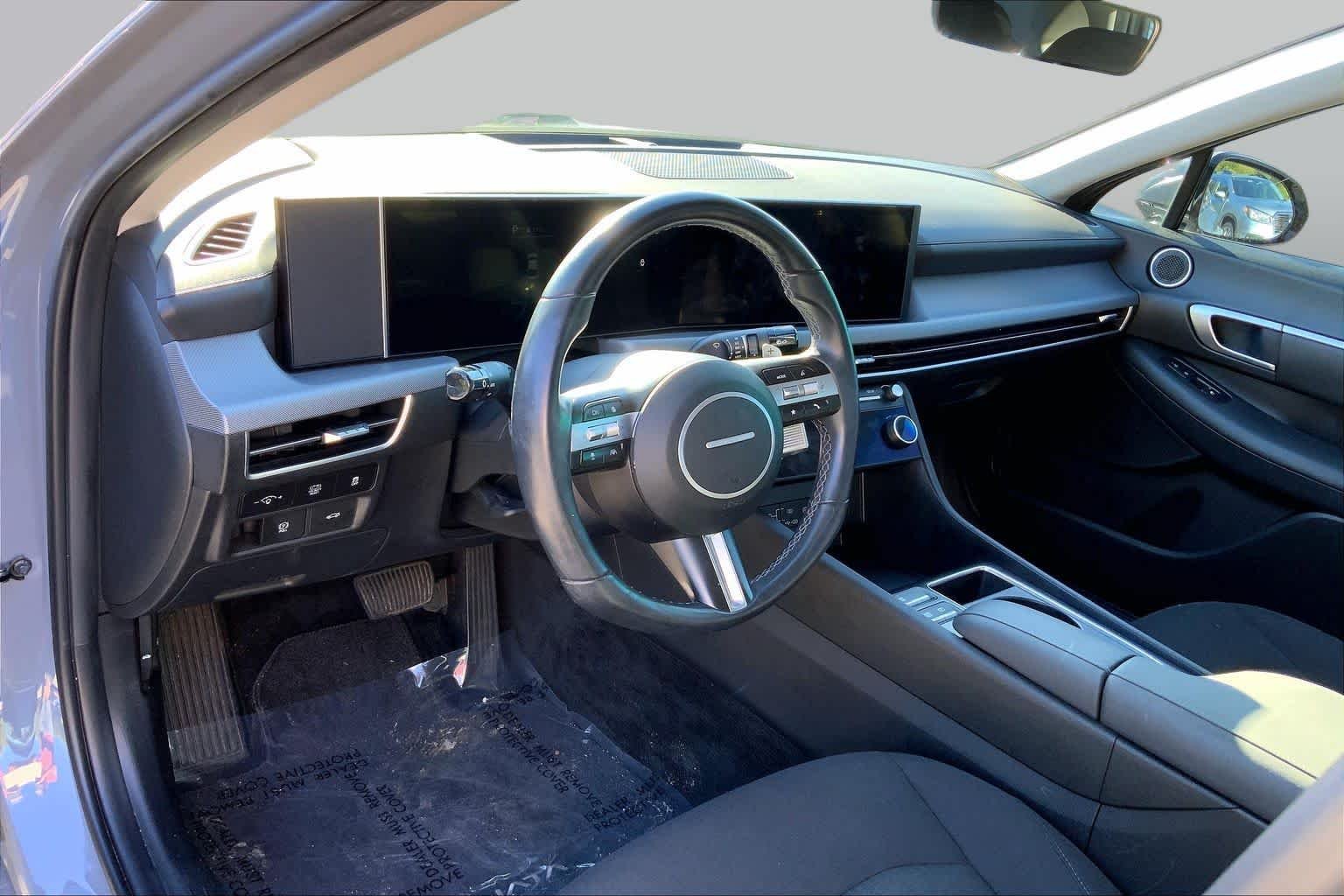 Used 2024 Transmission Blue Hyundai SEL image 15