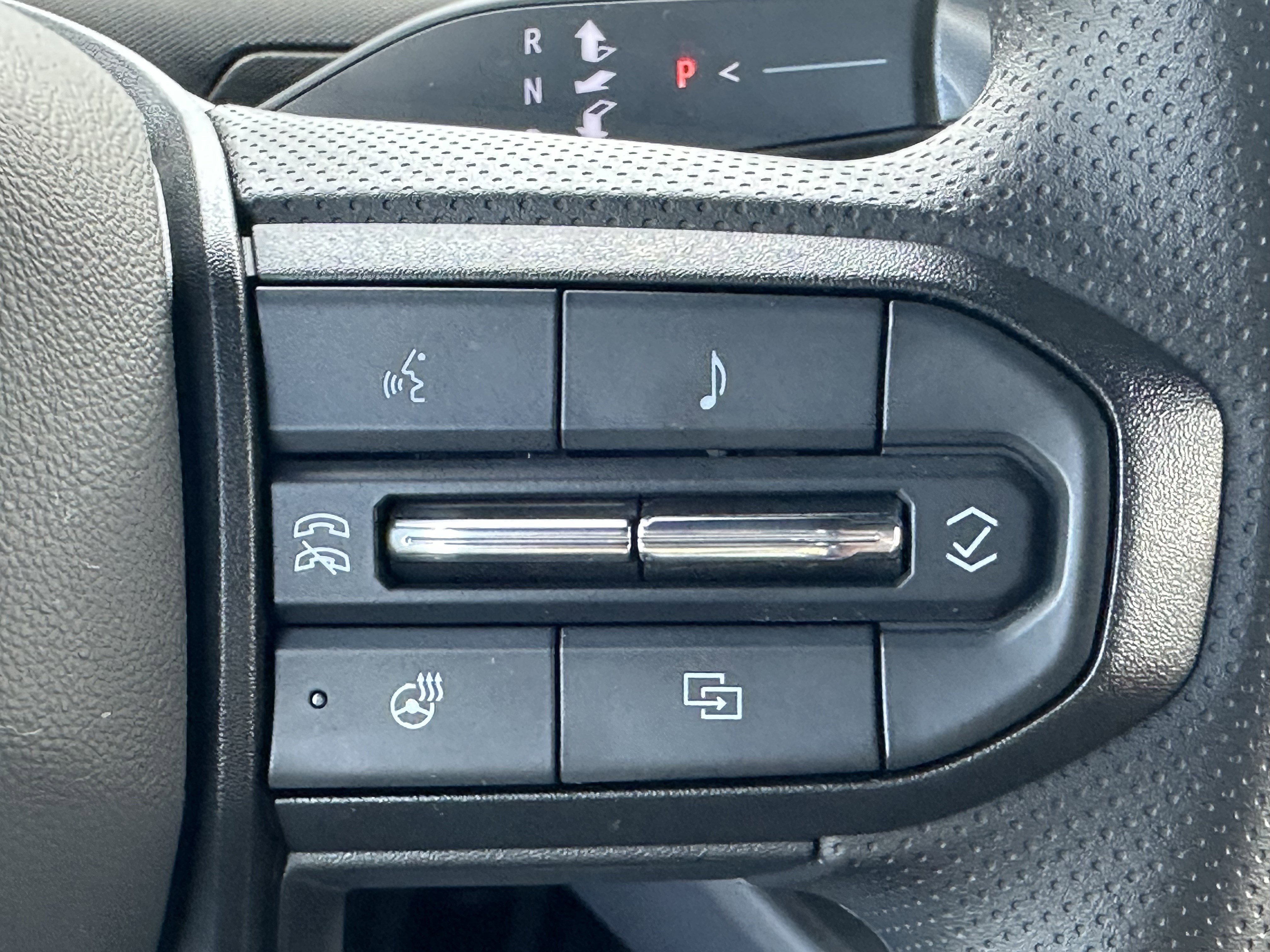 Used 2024 Oyster White Chevrolet Zevo 600 eAWD image 21